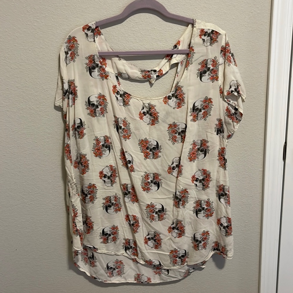 Torrid Plus Size 4X Skull Blouse